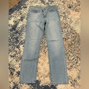 Women’s Light Blue Jeans